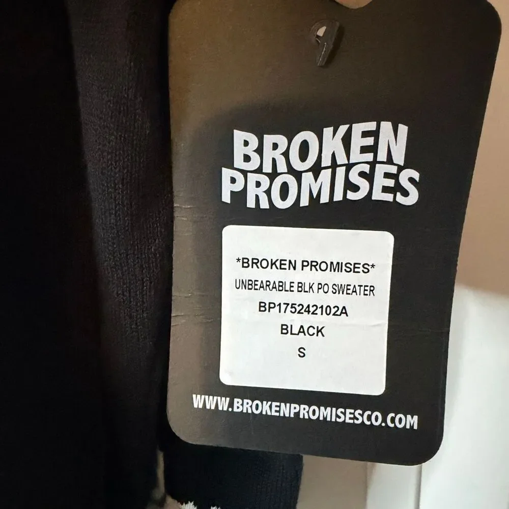 New Broken Promises Unbearable Black & White Sweater Bear With Horns Goth Sz S